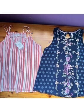 Ladies sleeveless blouse bundle